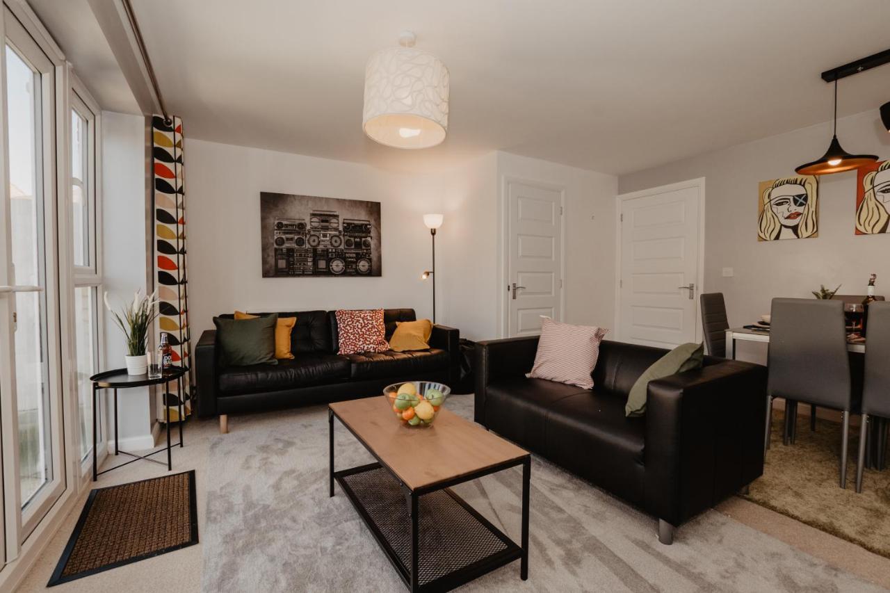 Coyle House, 3 Bed,Corby, Super Kings Or Twins, Driveway, Free Wi-Fi, Corporates Welcome Eksteriør bilde